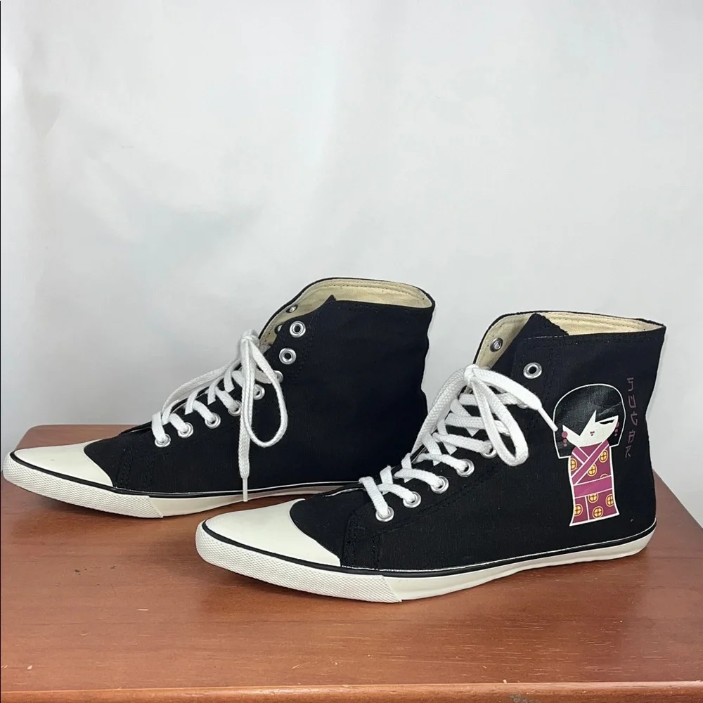 Twentysixred Sugar blk/white high-top lace up pointy toe sneakers Sz 9